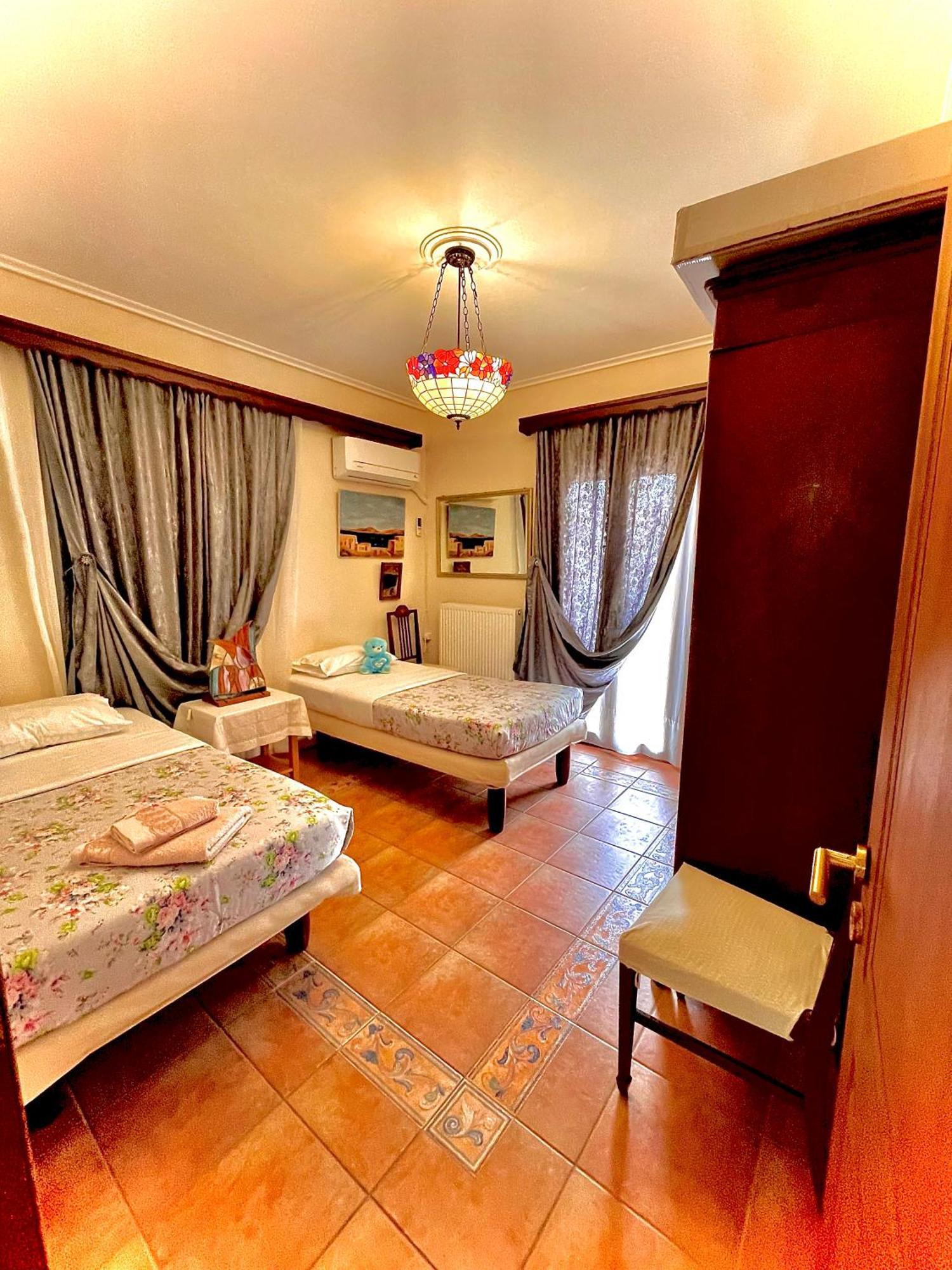 Odysseas Art Villa Poros  Bagian luar foto